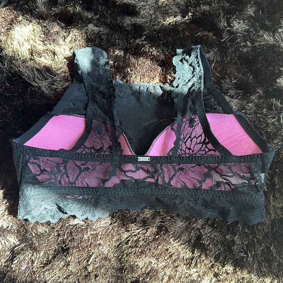 Victoria Secret - Picture 4 of 7